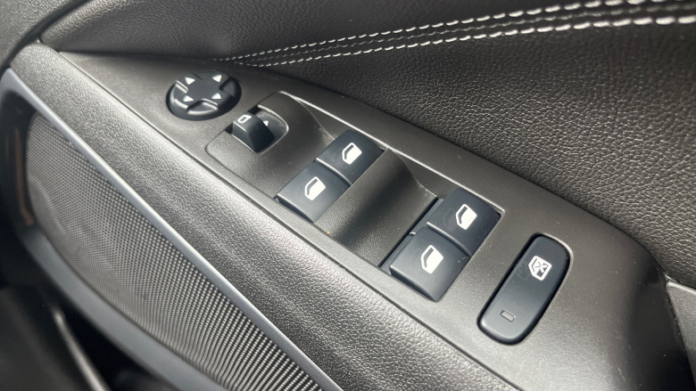 Vauxhall Crossland 1.2 Turbo [130] Elite Nav 5dr Auto Petrol Hatchback